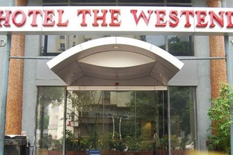 Hotel The Westend Ахмедабад Экстерьер фото